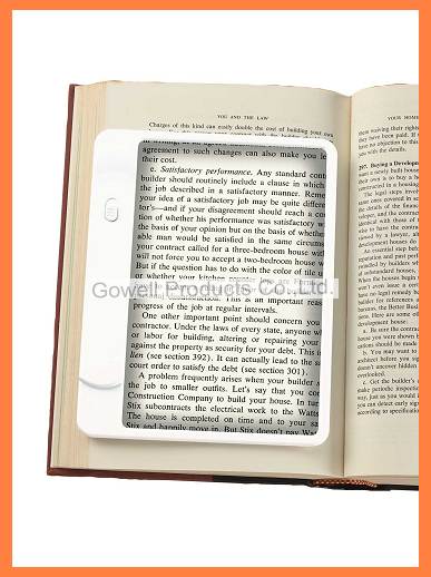 book magnifier with light